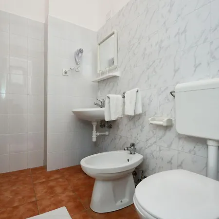 Apartman With Pool Near Kanegra *