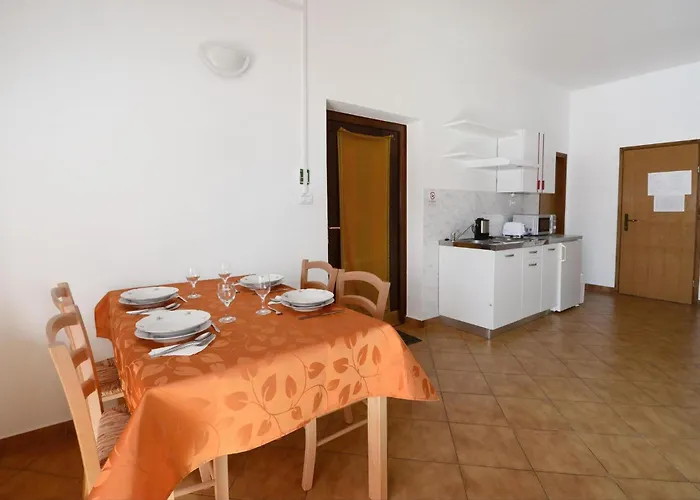 Apartment With Pool Near Kanegra Mazurija