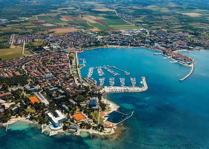 With Pool Near Kanegra Apartment Mazurija