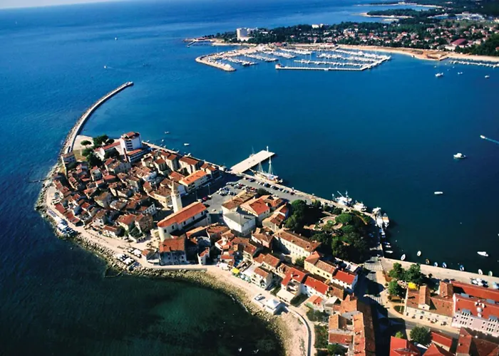 With Pool Near Kanegra Apartment