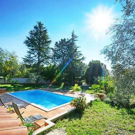 Διαμέρισμα With Pool Near Kanegra